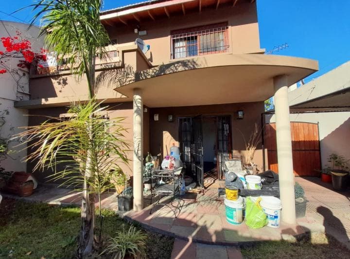 Venta PH 4 Amb en Don Bosco con Patio y Pileta - 2