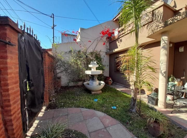Venta PH 4 Amb en Don Bosco con Patio y Pileta - 3