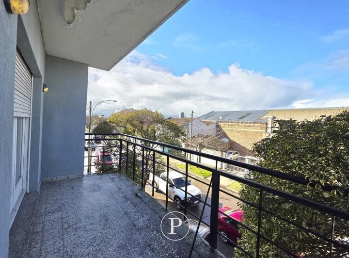 Venta Local Comercial con Departamento 4 Ambientes en Jorge Newbery - 4