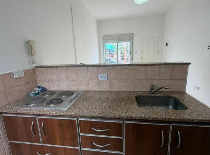 Departamento de 1 Ambiente Al Frente con Patio Sin Expensas - 5