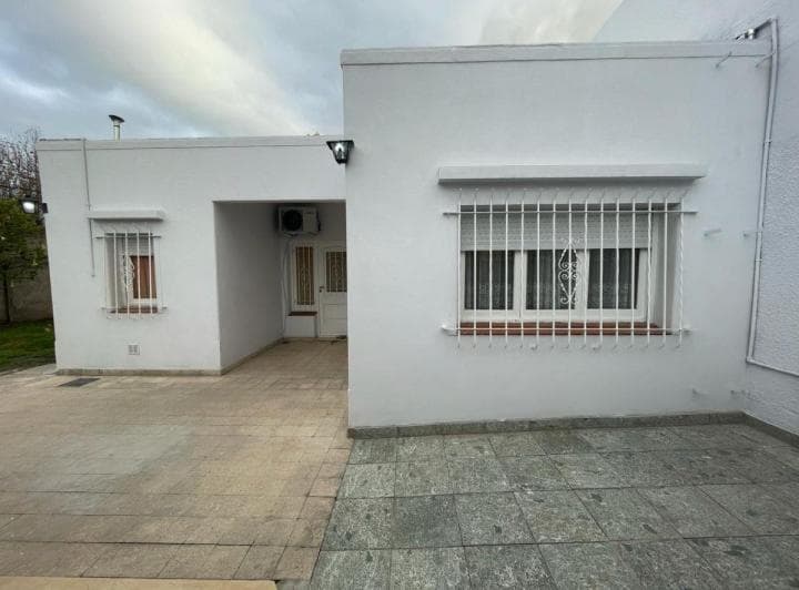 Vivienda en Alquiler Sobre Calle Juan Florio Al 3696 Esquina Australia San Justo - 5