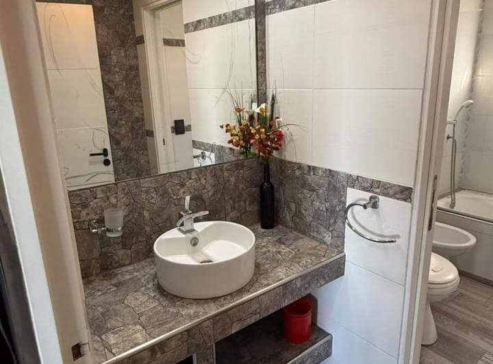 Casa en Alquiler - 4 Dorm. 4 Baños - 300 m - Mar del Plata - 4