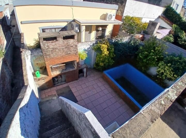 Alquiler Casa de 2 Plantas 4 Dorm. con Pileta Patio - 2