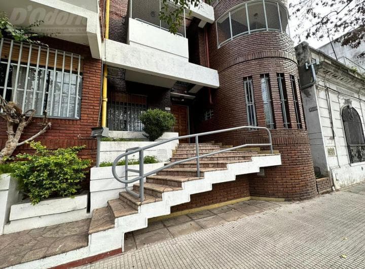 Dúplex (Tipo Casa) de 3 Dorm. con Cochera en Alquiler en Caballito. - 2