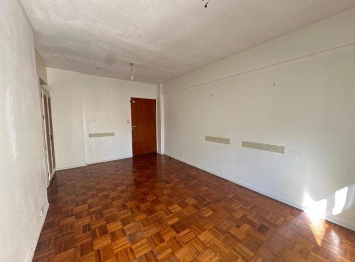 Departamento 3 Ambientes con Balcón en Venta en Caballito - 3