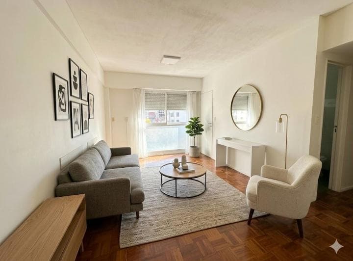 Departamento 3 Ambientes con Balcón en Venta en Caballito - 2
