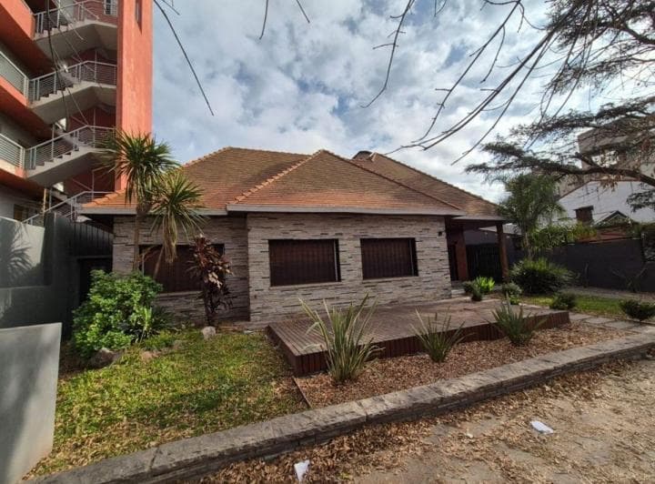 Oportunidad Casa Para Uso Comercial! - 2