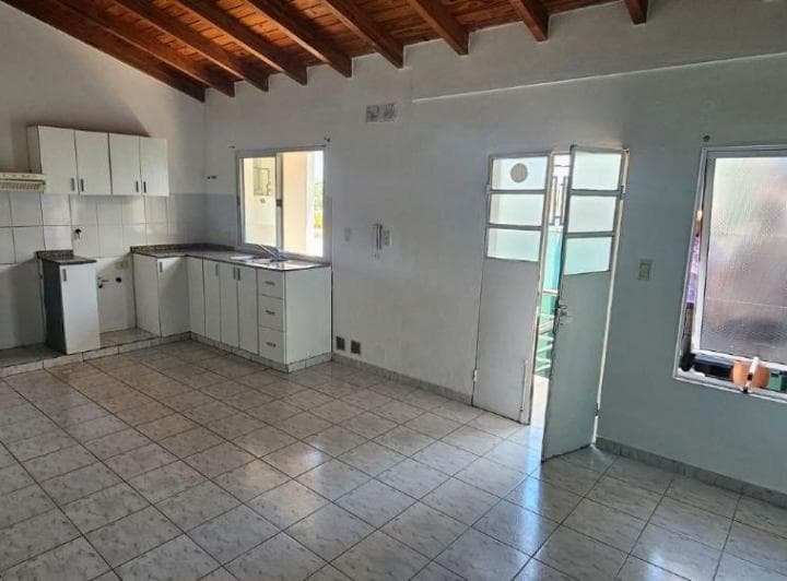 Departamento en Venta en La Falda - 3