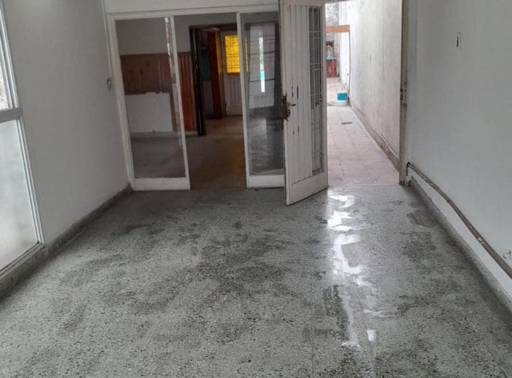Casa en Venta - 3 Dorm. 2 Baños - Cochera - 170 m² - Remedios de Escalada, Lanús - 4