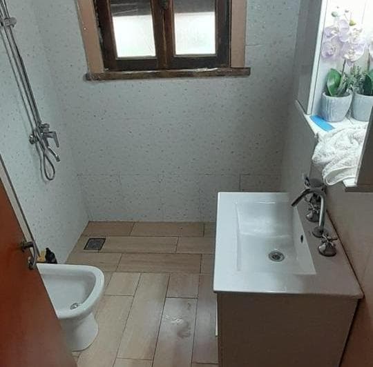 Casa en Venta - 2 Dorm. 1 Baño - 310 m&sup2; - General Belgrano - 5