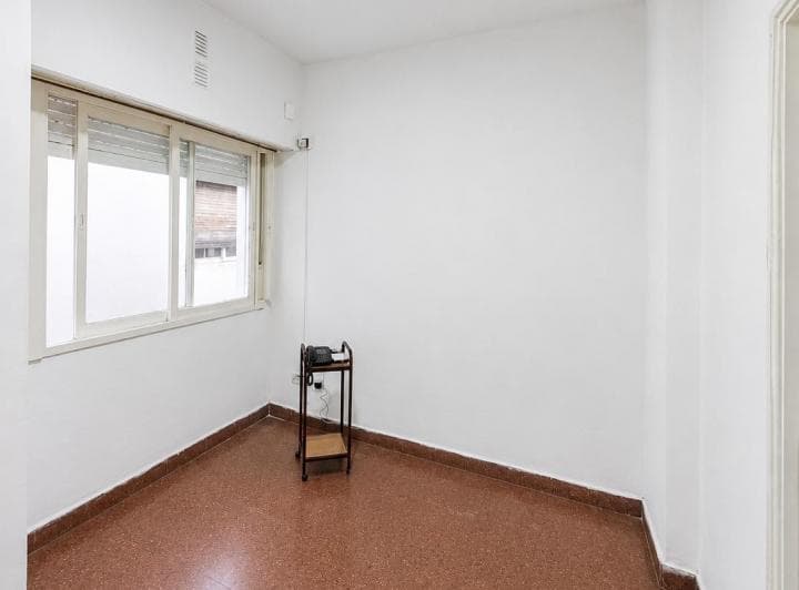Monoambiente en Tercer Piso con Terraza y Lavadero Compartido - 5