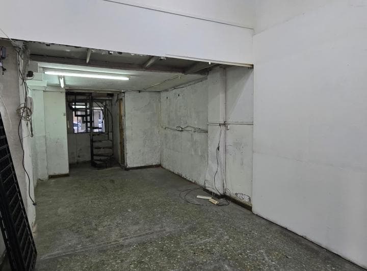 Local de 25 m² con Entrepiso de 12 m² en Venta en Recoleta - 4