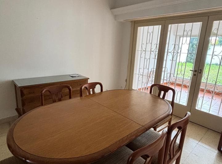 Alquiler - Casa de 4 Dorm. - Lavalle 2500 - 4