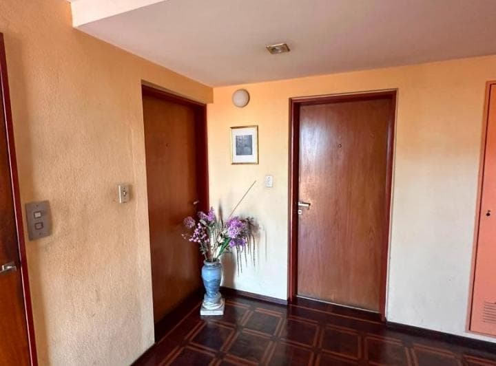 Bv. Rondeau 1146 6° - 2 Dorm., Balcón y Cochera - Frente - 2