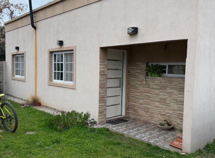Venta Casa en Rawson Pcia. Bs As Casi a Estrenar - 2