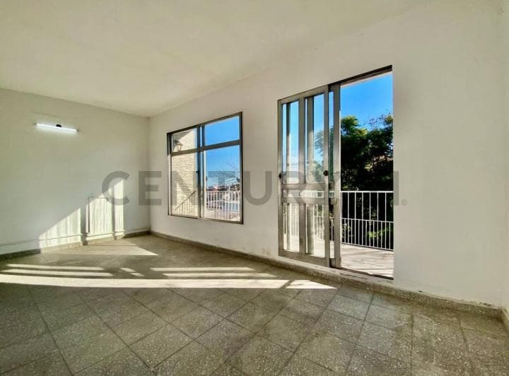 Venta Casa de 3 Dorm. con Quincho y Terraza en Sarmiento, Rosario - 4