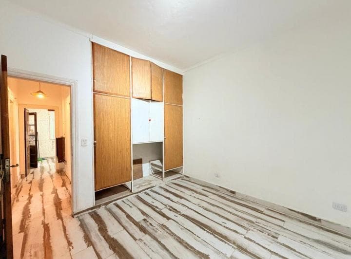 Casa en Venta con Garage y Jardin en Villa Lugano. a m de Av Roca y Av General Paz - 5