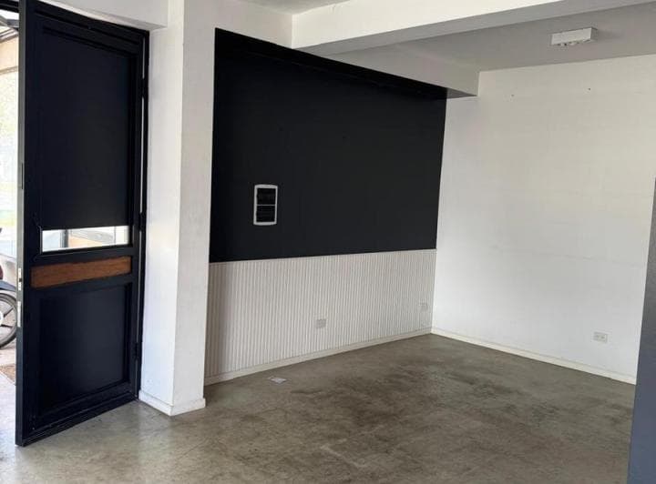 Local de 60 m² Alquiler en Lomas de San Isidro - 3