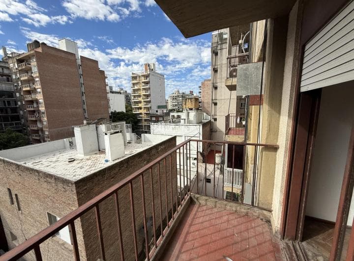 Departamento 1 Dormitorio con Seguridad en Venta - Centro - 3