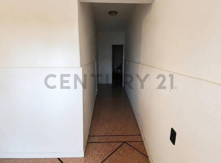 Venta Casa PH | Malvín Sur | 2 Dorm. 1 Baño | Jardín y Patio | Apto Banco - 2