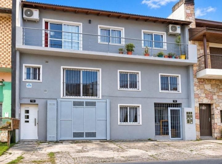 Amplio Departamento en Planta Alta – Oportunidad con Financiación - 2