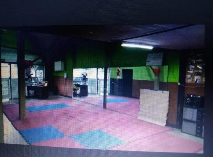Casa de 3 Ambientes con Local a La Calle en Castelar Centro a m de Arias y Avellaneda - 4