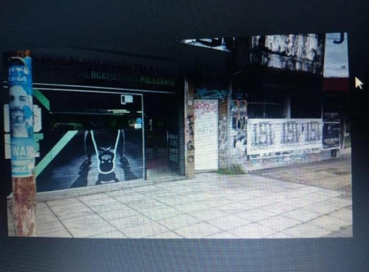 Casa de 3 Ambientes con Local a La Calle en Castelar Centro a m de Arias y Avellaneda - 3
