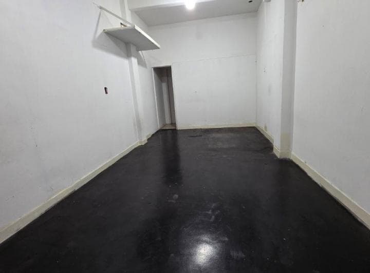 Local Comercial 20 m&sup2; en Alquiler. Liniers - 5