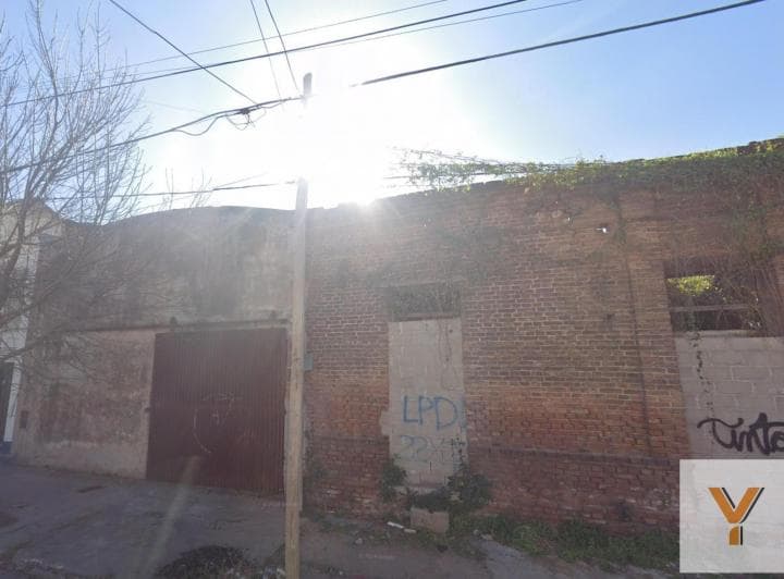 Terreno en Venta - 350 m² - Talleres - 4