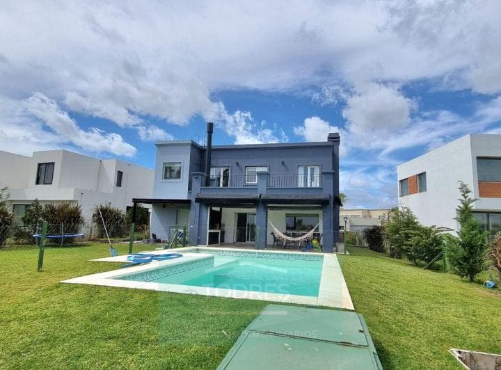 Casa Al Agua con Pileta en Venta y Alquiler en El Cantón Norte - 3
