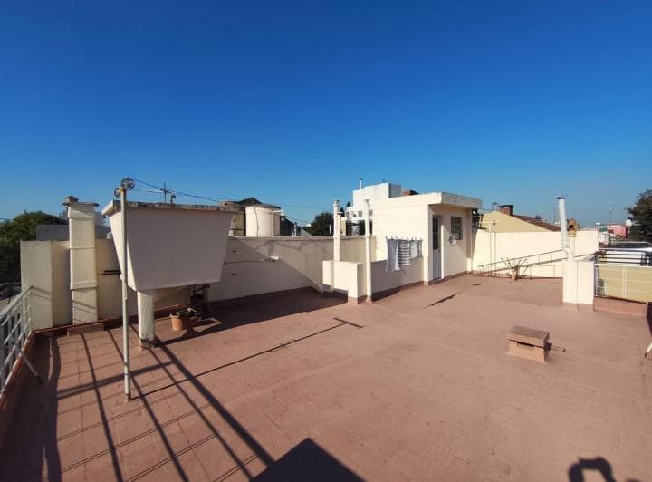 Venta - Casa - 4 Amb - Lote Propio - Terraza - Cochera - Apto Credito - Villa Riachuelo - Permuta - 3