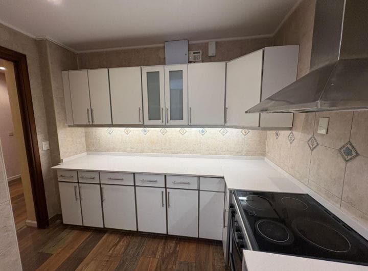 Casa de 4 Ambientes en 2 Plantas con Cochera, Terraza y Espacio Independiente – Coghlan - 5