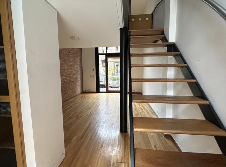 Moderno Triplex de 4 Ambientes en Alquiler en Nuñez. - 2