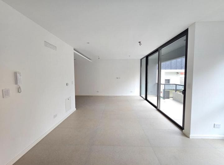 Estreno Exclusivo de 2 Ambientes con 2 Cocheras en San Isidr - 2
