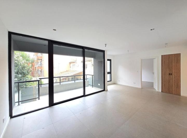 Estreno Exclusivo de 2 Ambientes con 2 Cocheras en San Isidr - 4