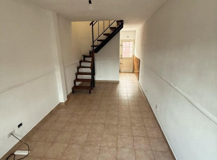 Duplex de 3 Ambientes con Patio y Entrada de Coche. - 2