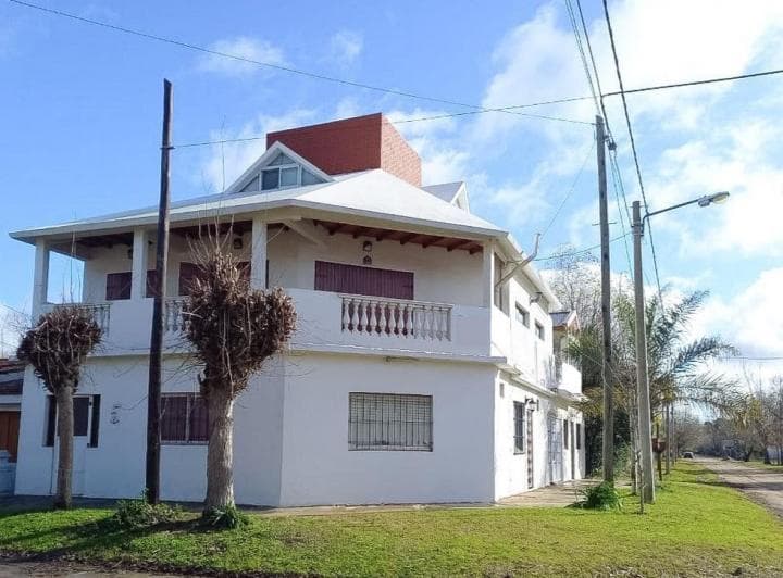 Casa y 3 Departamentos en San Clemente del Tuyú - 3