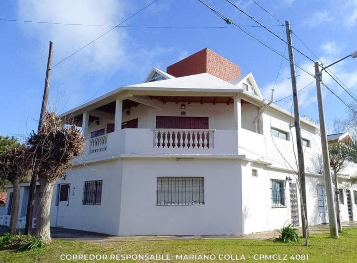 Casa y 3 Departamentos en San Clemente del Tuyú - 2