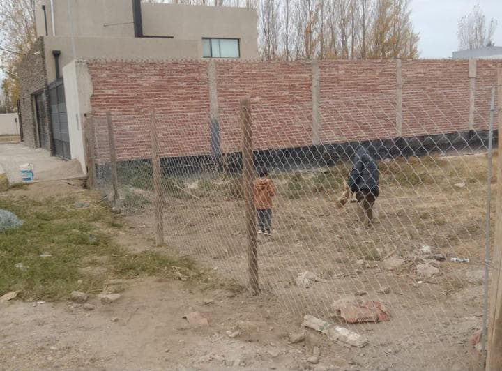 Terreno 300 m² - 3