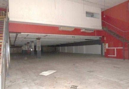 Local en Venta en Av Maipú, Olivos. 22 Cocheras. - 3
