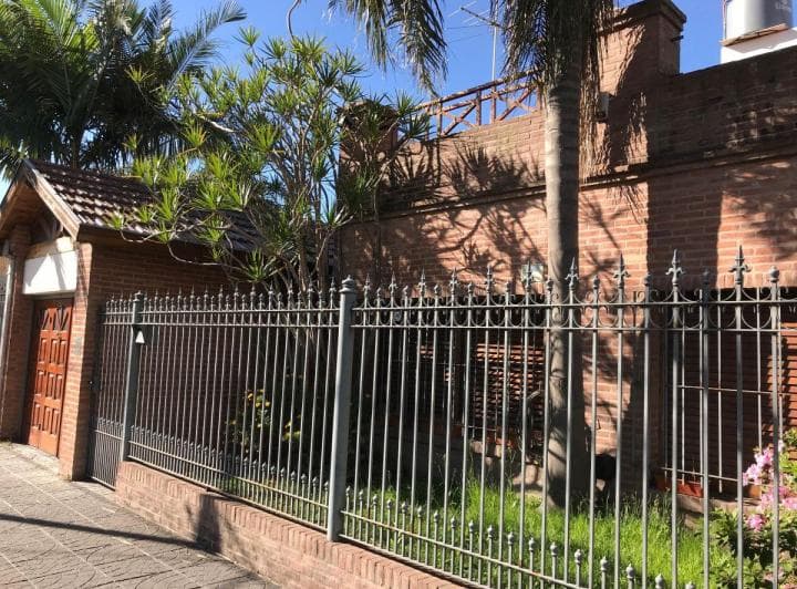 Casa con Garaje y 3 Dorm. en Alquiler en Lomas de Zamora - 4