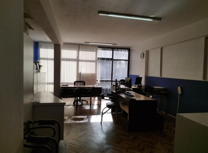 Venta - Oficina en Pleno Centro Sobre Peatonal - 3