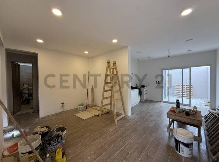 Calle 67 E/ 118 y 119 | 2 Dorm. Reciclado a Nuevo 82 m PH Al Frente - 3