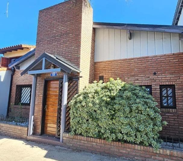 Chalet Cercano a La Estación 4 Amb. Castelar Apta Crédito - 2