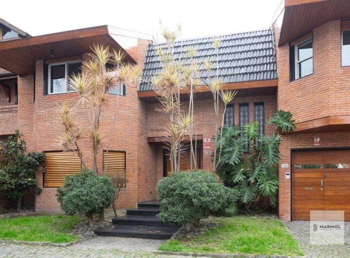 Extraordinaria Residencia de 4 Dorm. Mas Dependencia en Alquiler - 3