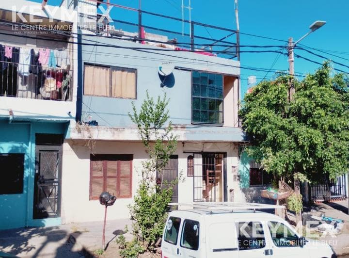 Venta de Casa en Villa Celina de 9 Ambientes Para Seguir Construyendo - 2