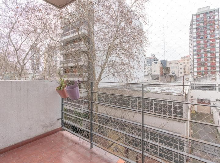 Departamento en Almagro - 4 Ambientes Al Frente con Balcon - Baño y Toilette - Cerca Subte Loria - 3