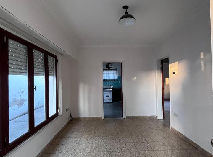 Casa Tipo con Dos Galpones Dentro de Las Cuatro Avs - 3