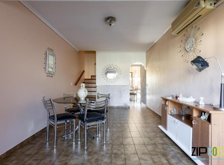 Venta Duplex de 4 Amb con Parrilla, Jardín y Quincho en Ramos Mejia - 2