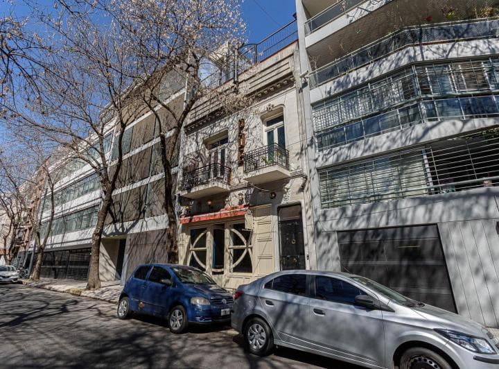 Venta Casa con Amplio Local en Pb Sobre Lote Propio en Belgrano. - 2